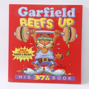 Garfield, Beefs Up, His 37th Book, By Jim Davis, Bigger & Bolder, Illustrated, Picture Book, Children&#39; Book, Vintage, Collectible ~20-01-969