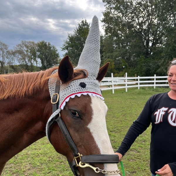 Chapeau de requin pour chevaux