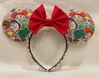 Oreilles de souris en peluche