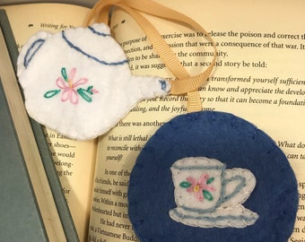 Hand-Embroidered Felt Teapot Bookmark: Tea Lover Gift