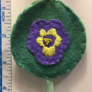 Felt Pansy Bookmark: Embroidered Flower Pagemarker, Book Lover Gift image 4