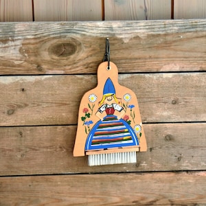 Swedish table sweeping set made of wood, vintage table broom set, brush and dustpan made of wood, table sweeping set folklore, Swedish costume