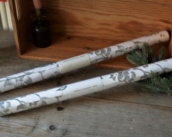 Wrapping paper, handmade and hand-printed, fine paper, white-silver Christmas paper, brocante, shabby, merry Christmas