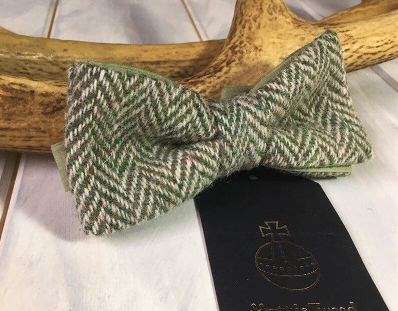 Classic cotton tana lawn lining. Green Herringbone tweed bow tie Harris tweed bow tie Wedding tie