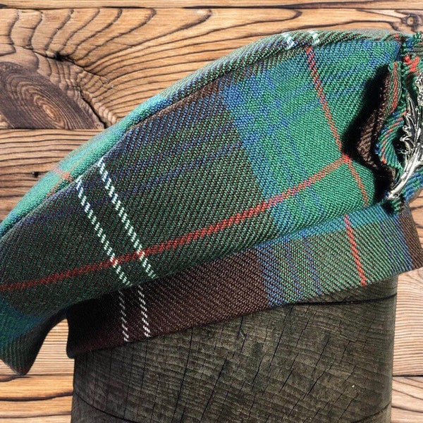 Tartan pure laine/Béret à carreaux/Tam 0 pi Shanter. Tartan de clan. Bonnet écossais Balmoral. Chapeau celtique. Broche chardon.