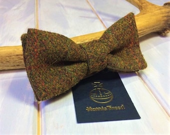 Harris Tweed® Harris tweed pre-tied bow tie. Estate check Green/Mustard Harris tweed bowtie. Wedding tie.