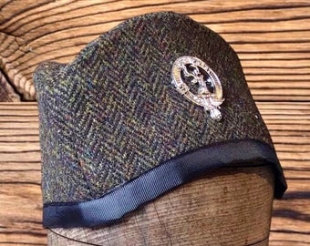 Harris Tweed® Glengarry, Green Scottish Bonnet, Highland wear, Military Balmoral, Highland Tam, Fraser clan badge.