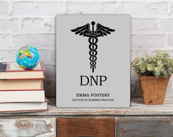 Doctorat en pratique infirmière, affiche infirmière personnalisée, cadeau de fin d’études DNP, art de fin d’études infirmière, impression métal DNP, impression aluminium infirmière