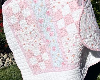 Sweet Baby Rose Quilt/ Rose Garden Baby Quilt/Scalloped Edge Baby Quilt/50”x38”