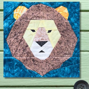 FPP Pattern Lion Foundation Paper Piecing Quilt  PDF 10 inch