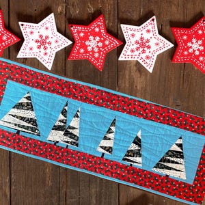 FPP Quilted Christmas Tree Pattern Festive Holiday Table Runner PDF Foundation Paper Piecing