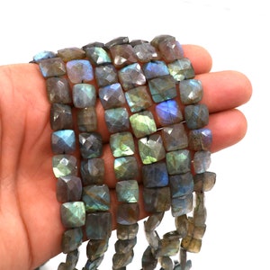 Perle di labradorite con fuoco blu, forma quadrata sfaccettata, filo lungo 25 cm, dimensioni: 9-10 mm circa, labradorite naturale sfaccettata per gioielli.