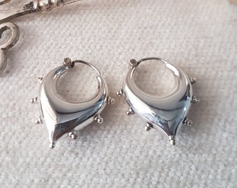Boucles d'oreilles créoles en argent, créoles épaisses africaines, boucles d'oreilles pendantes gothiques, boucles d'oreilles ethniques bohèmes, créoles balinaises. Cadeau maman pour femme