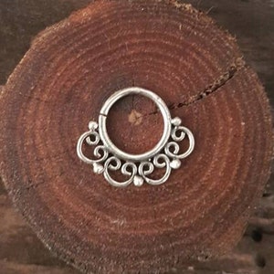 Septum piercing plata tribal septum ring floral septum silver septum jewelry small earring single Indian nose ring dainty septum boho septum