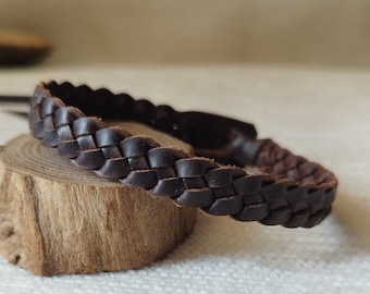 verstelbare gevlochten leren armband voor mannen en vrouwen. Mannen leren armband voor koppels verstelbare sierlijke armband Viking Noorse armband voor vrouwen