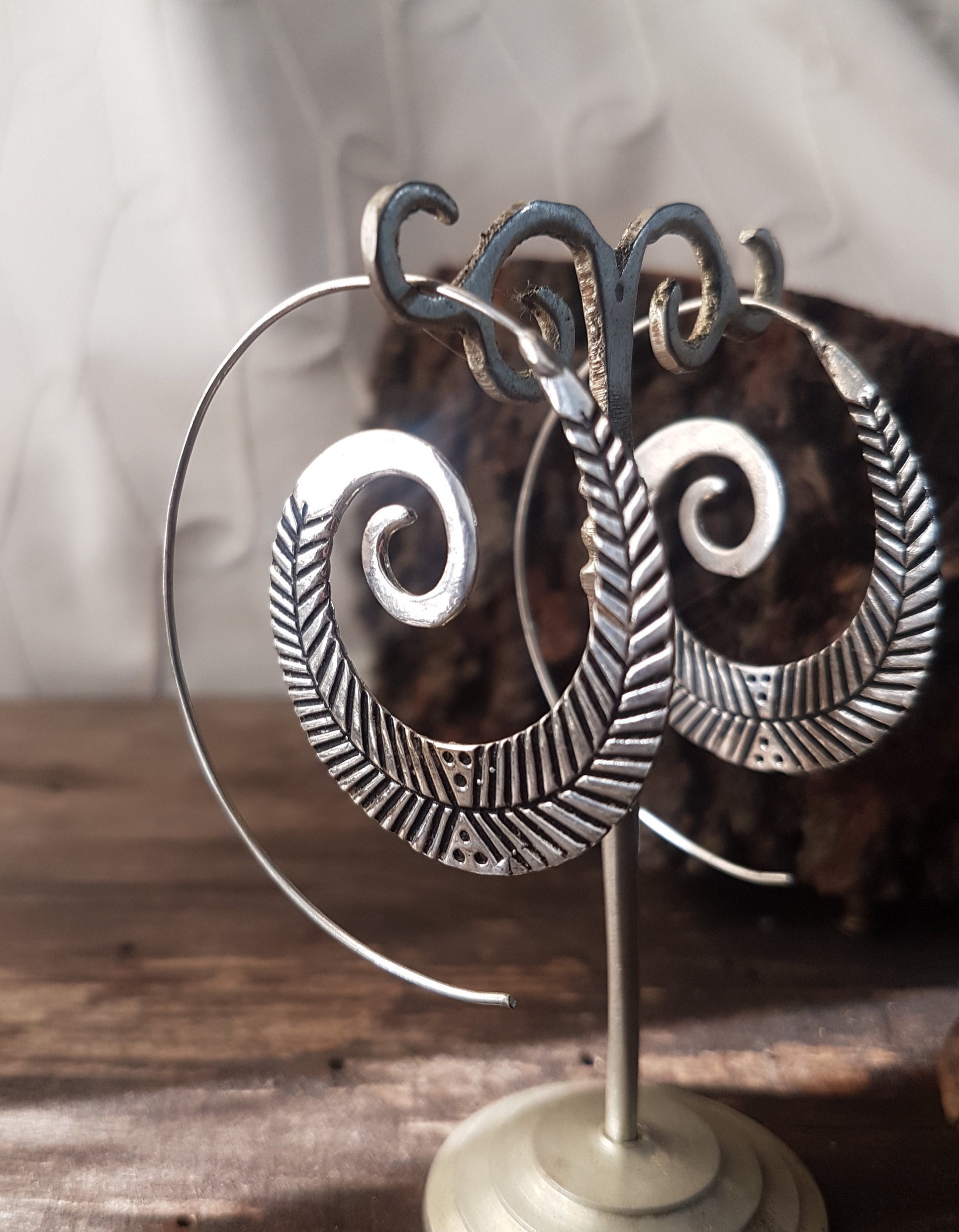 •HOOP SWING• intarsia + silver earrings main image 1