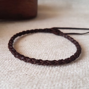 Verstelbare gevlochten leren armband voor mannen en vrouwen. Leren armband voor heren voor koppels, verstelbare, sierlijke armband, Noorse Vikingarmband voor dames.