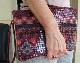 Pochette paillettes et simili cuir bordeaux