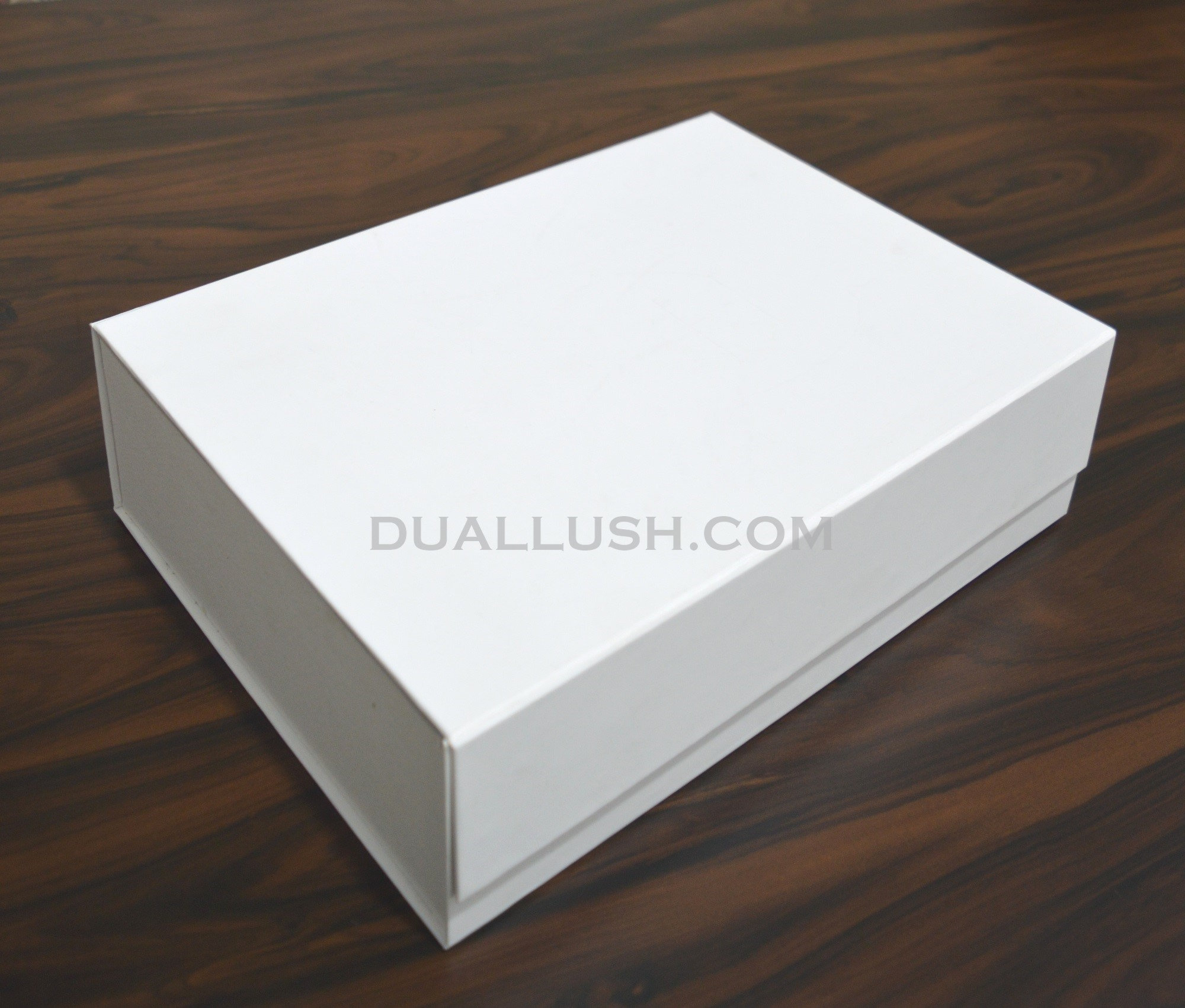 Glossy White Collapsible Gift Boxes