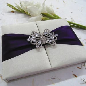 Ivory invitation set, Ivory Silk Wedding Box Invitation, Silk Invitation, Custom Boxed Invitation with decoration Brooch, Luxury invitation