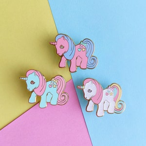 My PASTEL PONY PIN - My little pony pins pink, white+glitter, blue or the 3 colors!