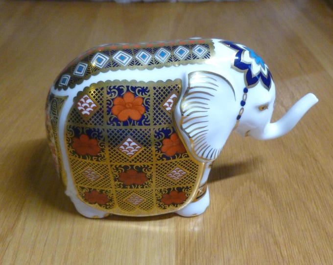 Royal Crown Derby Elephant, Imari, L111, handpainted, gold stopper