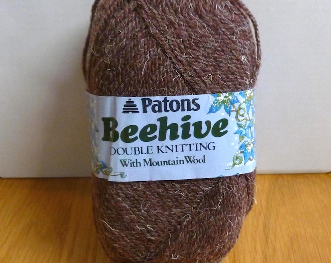 Pattons Beehive Double Knitting Yarn, vintage, 50g, UK