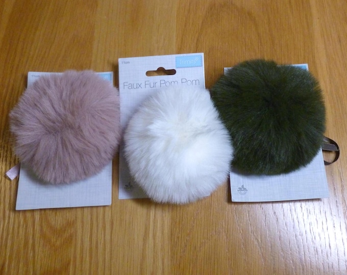 Trimit Faux Fur Pom Pom, 11 cm, green, dusky pink, white, removable, with ribbon
