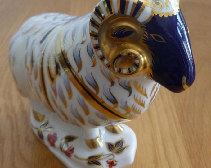 Royal Crown Derby Ram Figurine, large, gold stopper, bone china, handcrafted, England, 17 cm x 14 cm x 7 cm