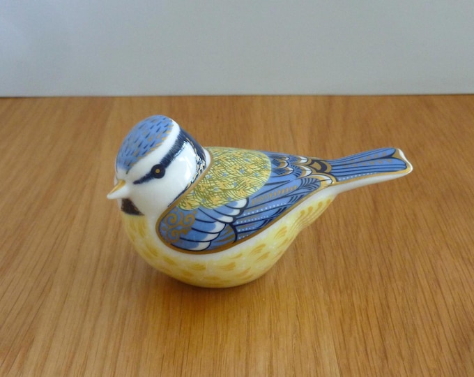 Royal Crown Derby Bird Figurines, Song Thrush, Blue Tit, Chelford Chaffinch, gold,  collectable, with stopper, handcrafted, vintage, England