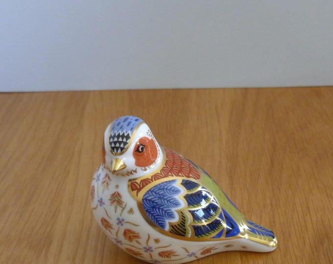Royal Crown Derby Bird Figurines, Song Thrush, Blue Tit, Chelford Chaffinch, gold,  collectable, with stopper, handcrafted, vintage, England