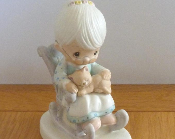 Vintage 'The Purr Fect Grandma' figurine, Precious Moments, collectable, 1979, Jonathon & David, Enesco, porcelain