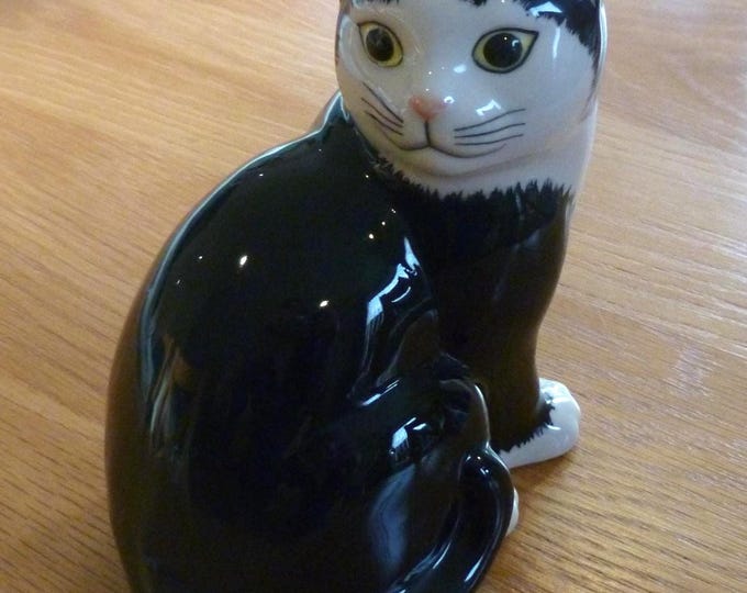 Quail Cat Simon, black and white, ceramic, 15 cm, collectable