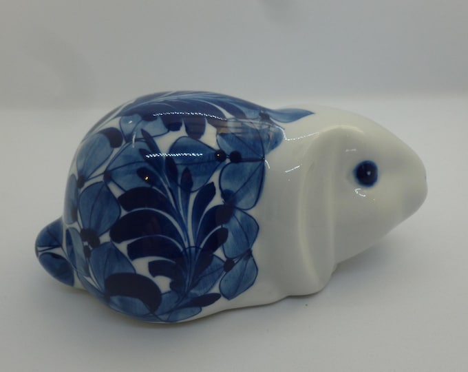 Lovely Vintage Librasco Rabbit, rare, blue and white, porcelain, ornament, made in Philippines, gorgeous design, 13 cm x 8 cm, 7 cm tall