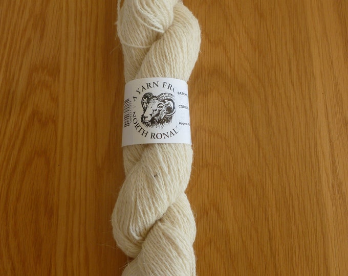 North Ronaldsay 4ply Wool, 100g, approx 255 m hank, white, grey, pure wool, from seaweed eating sheep, from Orkney, Scotland, soft, natural