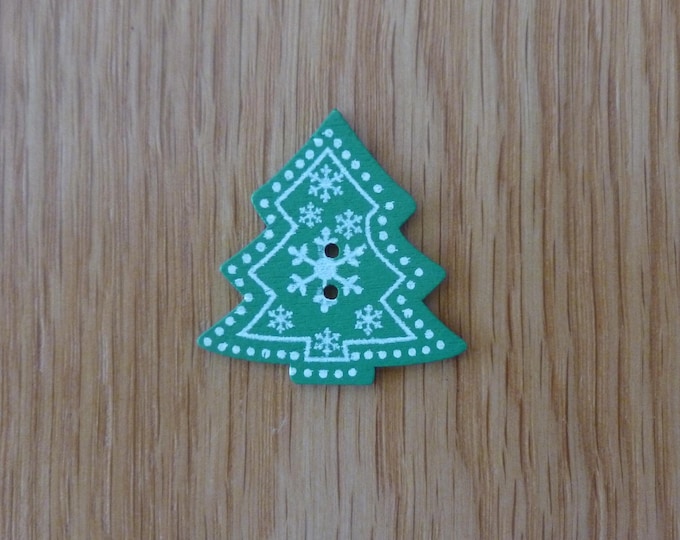 Christmas Tree Button, for knitters and crafters, 3 cm x 3 cm