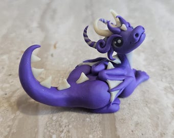 fantasie bureaudecoratie, handgemaakte drakensculptuur, minidraak, kleine kunst, 3D-drakenstandbeeld, drakenfiguur van polymeerklei, verzamelbare draken