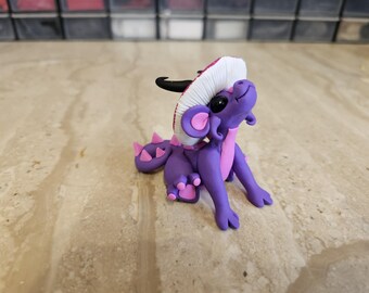 Paddenstoeldraak sculptuur, draakfiguur van polymeerklei, handgemaakte draak, miniatuurdraak, anime draak kunst, voor fantasy-liefhebbers