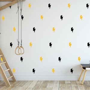 Adesivi murali con fulmini: decorazioni per la cameretta dei bambini a tema supereroi