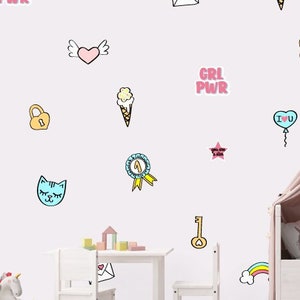 Girl Power Cartoon Wandtattoos: Zweiraumdekor