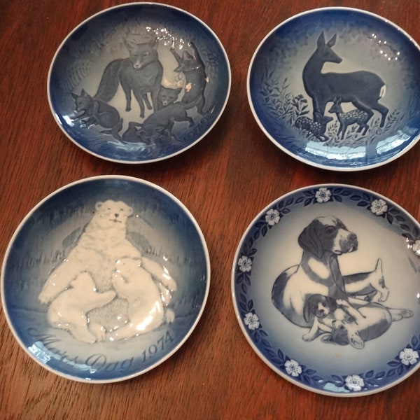 Mother's Day 4 B&G/Royal Copenhagen Porcelain Fox Deer Dog Bear Floral Blue White 6" Plates Collectors Denmark Scandinavian 1980s Danish