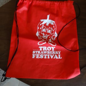 TROY Oh STRAWBERRY FESTIVAL Red and White  Fabric Drawstring Bag Backpack Logo Souvenir Clean
