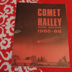 Rare 1985-1986 Comet Halley over Dayton Small Paperback Book Ohio Loren Eisely