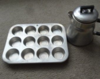 Dayton Estate Find! Vintage 12 hole Muffinaire Cupcake Muffin Aluminum Pan Dayton Ohio UAP United Aircraft Products/Ever Wear Coffee Pot USA