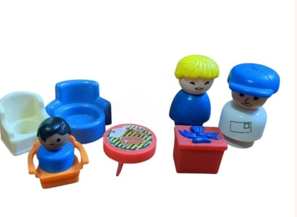Chucky Rocking Chair Vintage Fisher Price Chucky Little People With Chairs and Grill.one ...