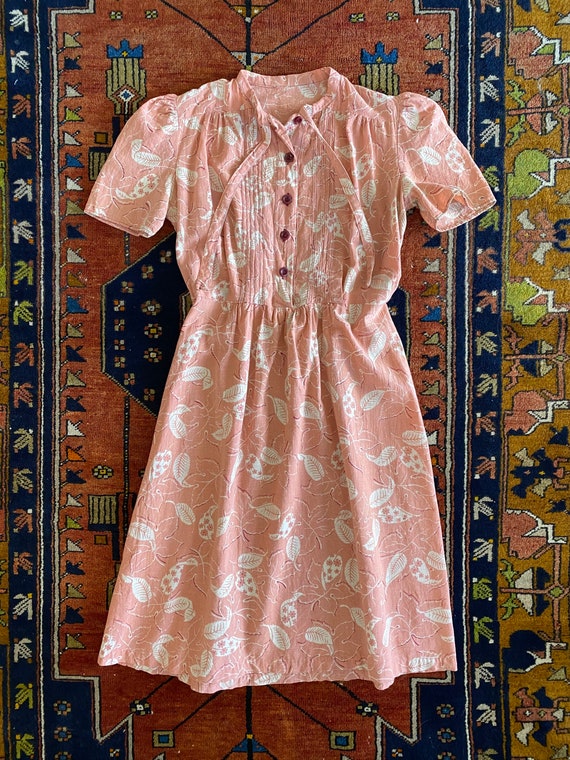 Vintage 1940s cotton puff sleeve summer day dress