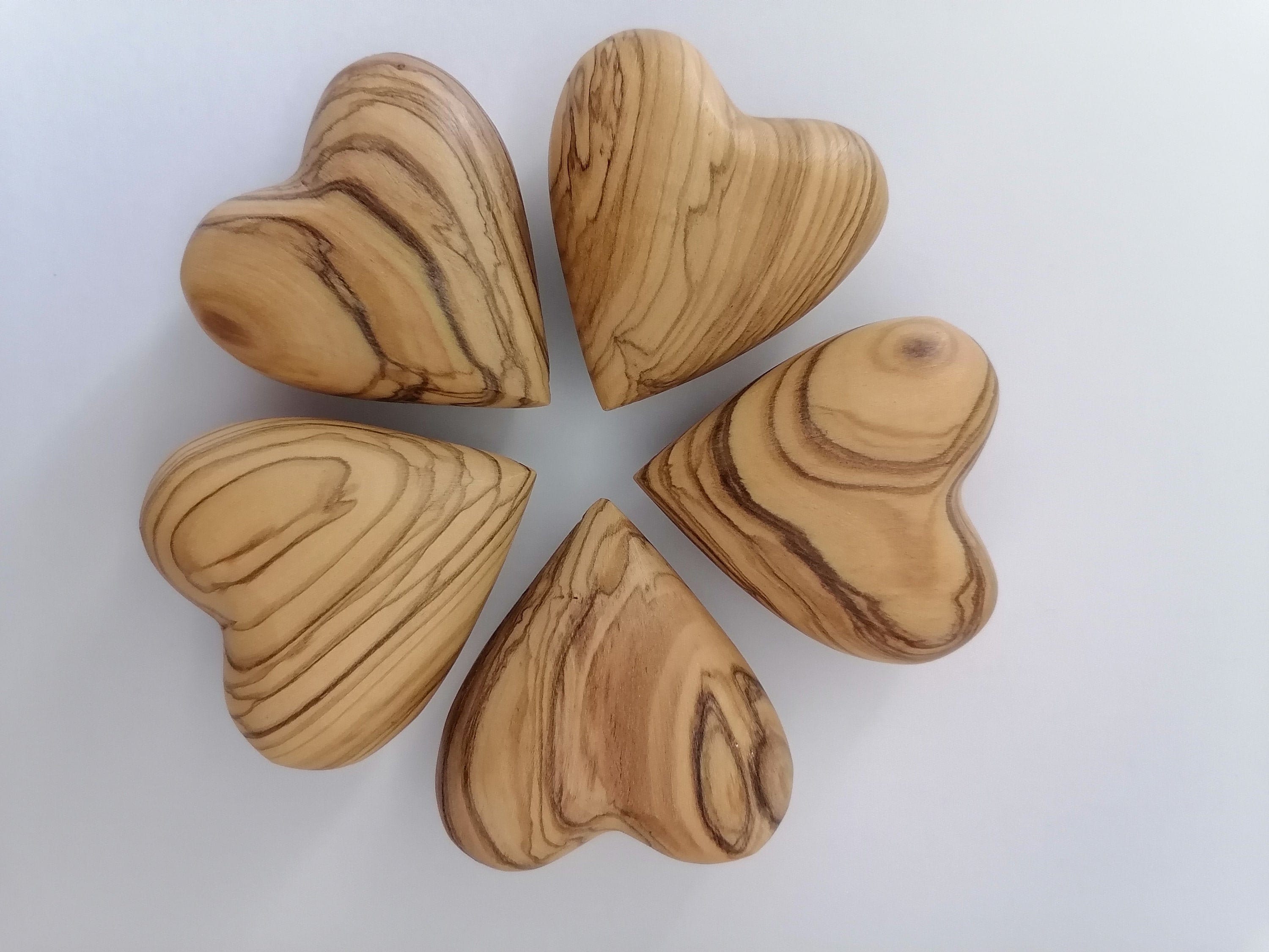 Corazones de madera de olivo, corazones de madera, forma de corazón 3D,  corazón de mano, regalo único para amigos y familiares (3 x 3 pulgadas)