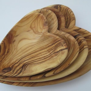 Various Sizes~ Bethlehem Olive Wood Heart Bowl / Dish /Plate 4- 7 inch. 10-18cm