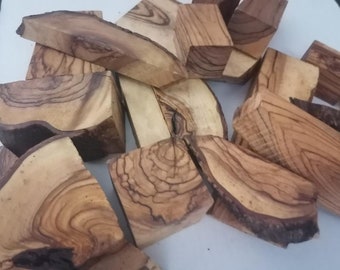 4 lb ( 1850 gram ) Bethlehem Olive Wood Pieces . Cast Off . Cuttings . Cutoffs . Turning blanks Lumber .  chunks.  For DIY creations