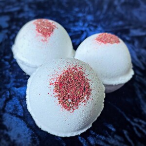 Dragon&#39;s Blood Bath Bombs, topped with dried pomegranate flowers, herbal bath fizzy,  natural bath products, herbal skincare